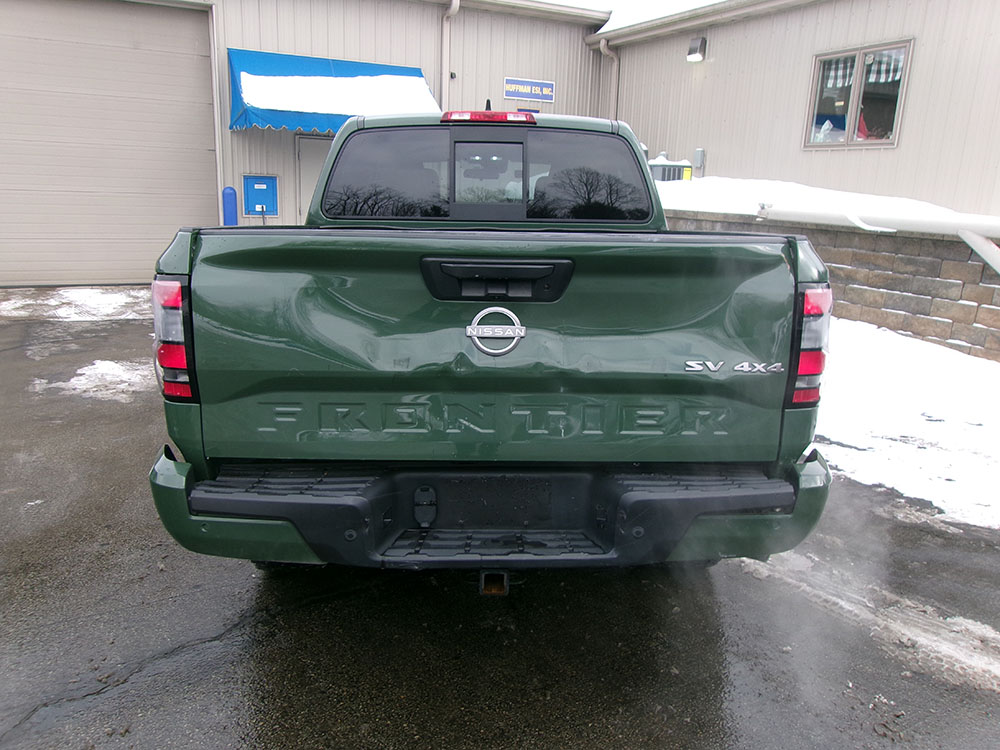 
								NISSAN FRONTIER SV CREW CAB full									