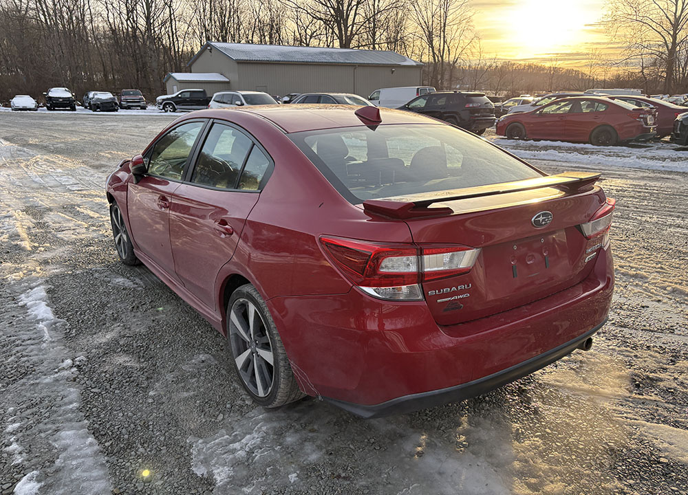 
								SUBARU IMPREZA SPORT full									