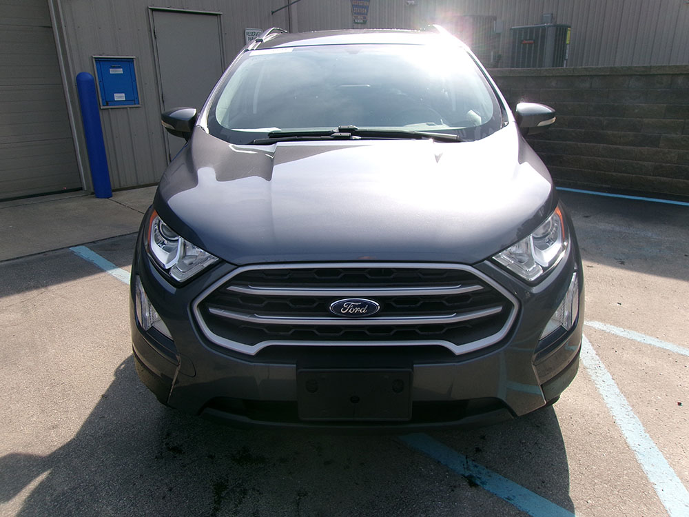 
								FORD ECOSPORT SE full									