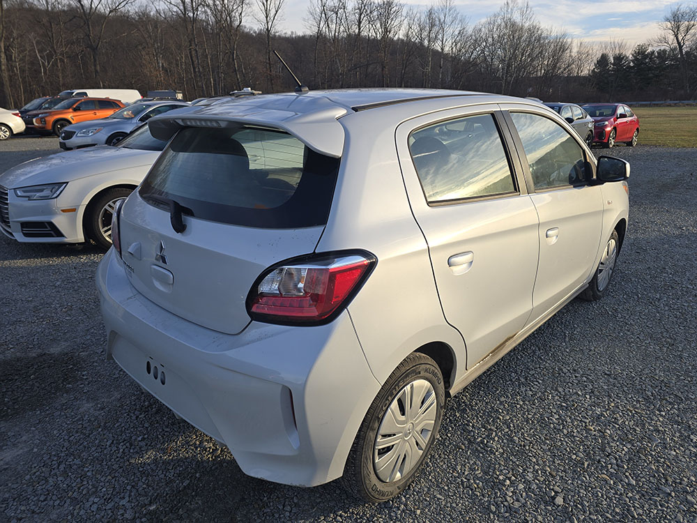 
								MITSUBISHI MIRAGE ES full									