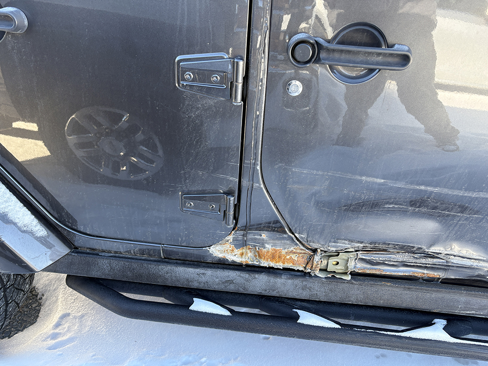 
								JEEP WRANGLER UNLIMITED SAHARA full									