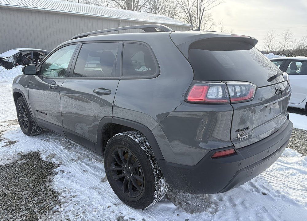 
								JEEP CHEROKEE ALTITUDE LUXURY full									