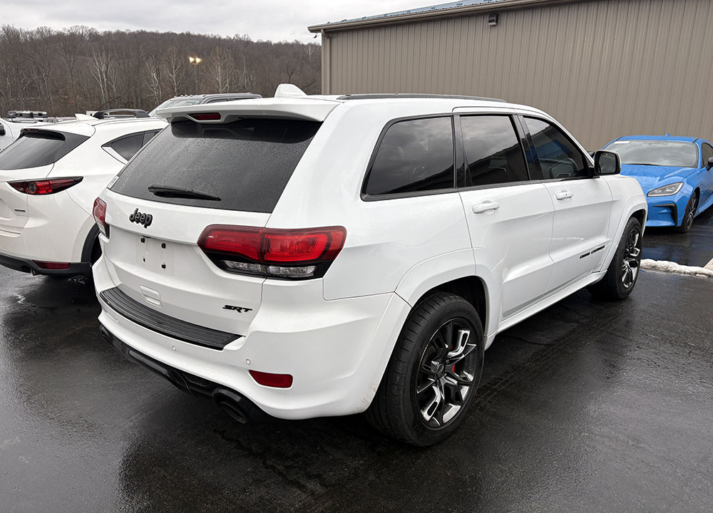 
								JEEP GRAND CHEROKEE SRT full									