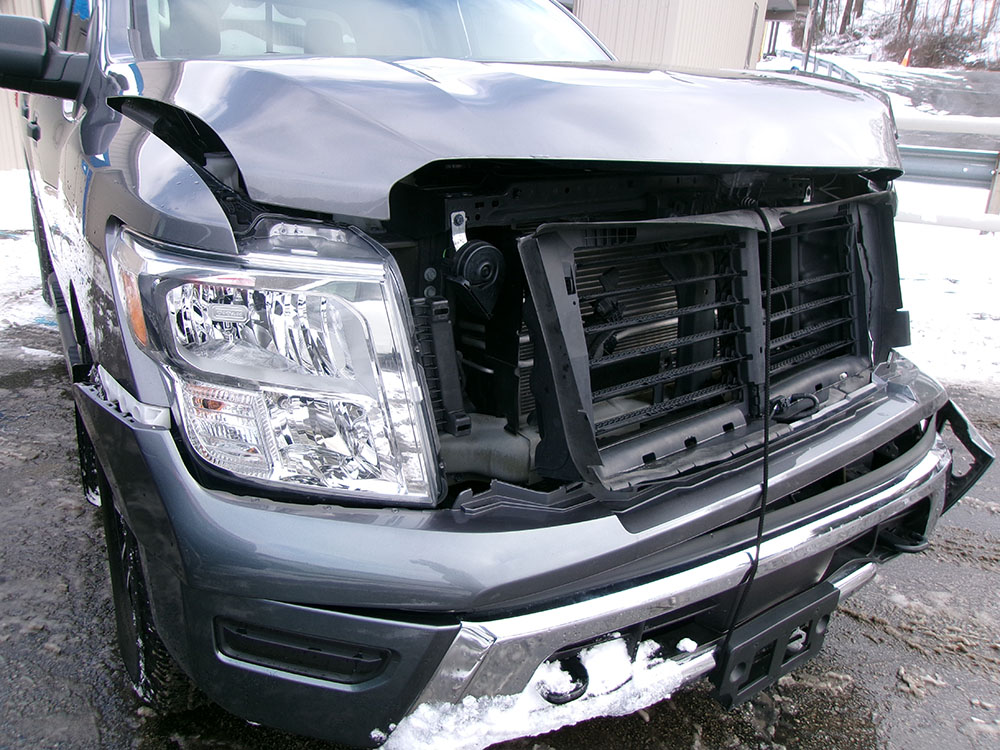 
								NISSAN TITAN SV CREW CAB full									