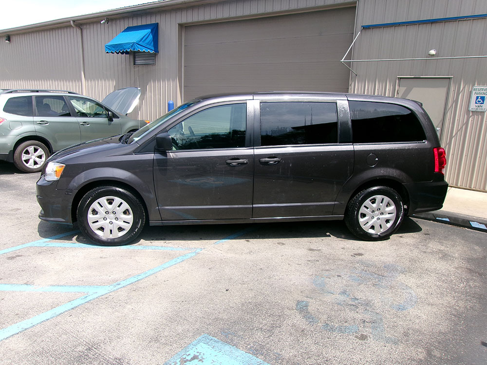 
								DODGE GRAND CARAVAN SE full									