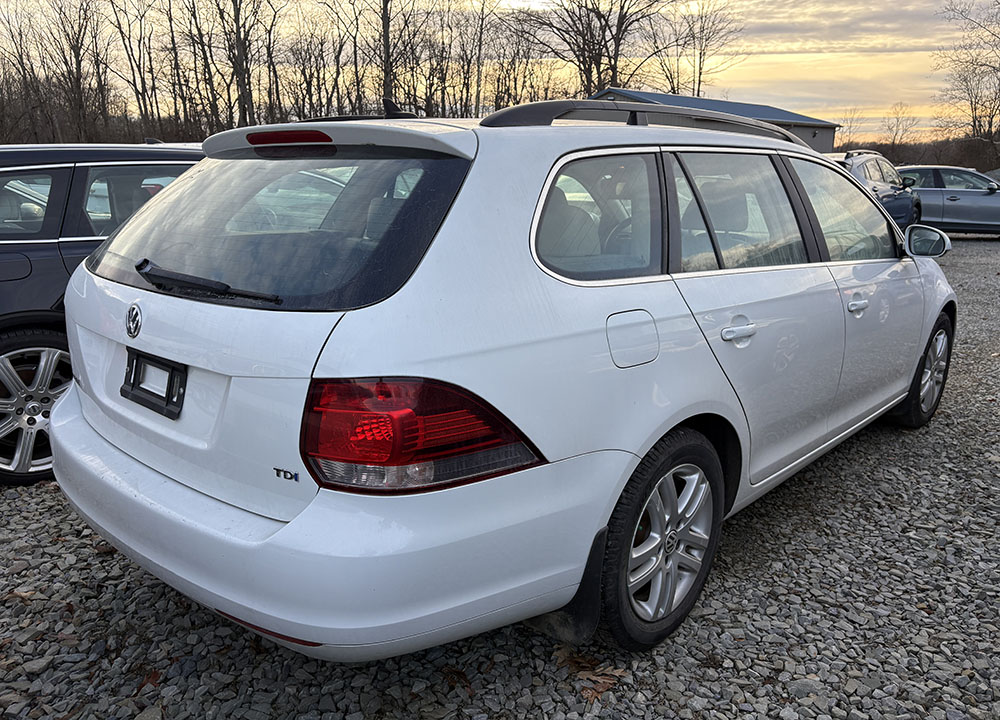 
								VOLKSWAGEN JETTA TDI full									