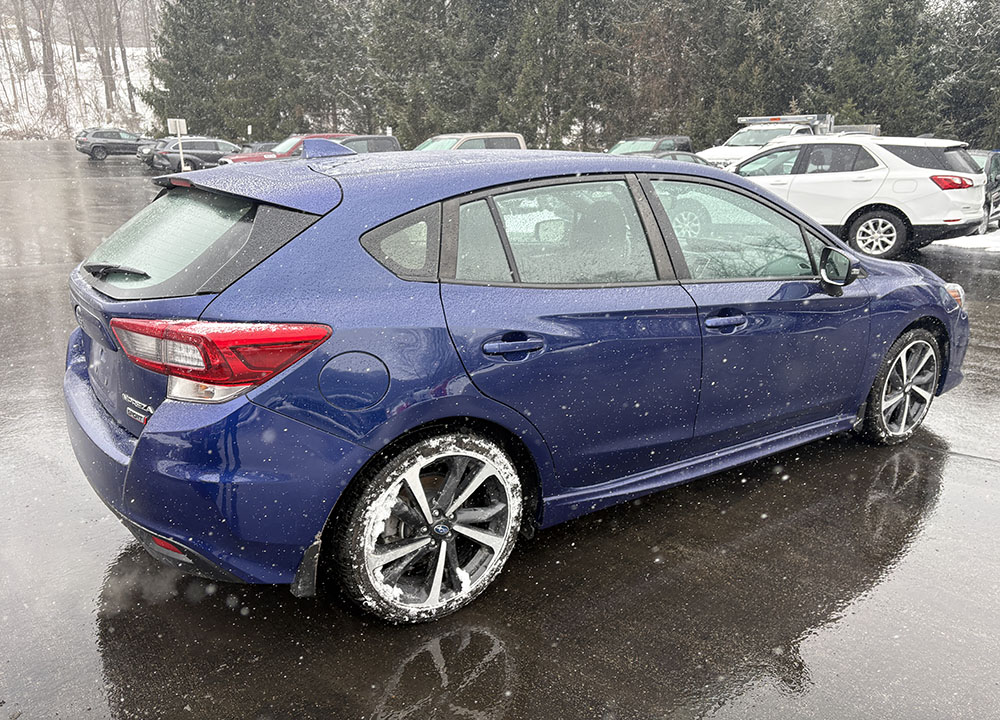 
								SUBARU IMPREZA SPORT full									