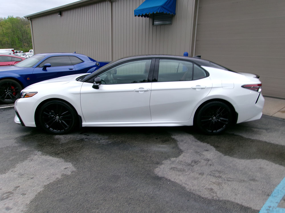 
								TOYOTA CAMRY XSE full									