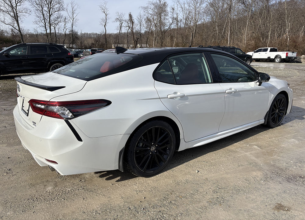 
								TOYOTA CAMRY XSE full									