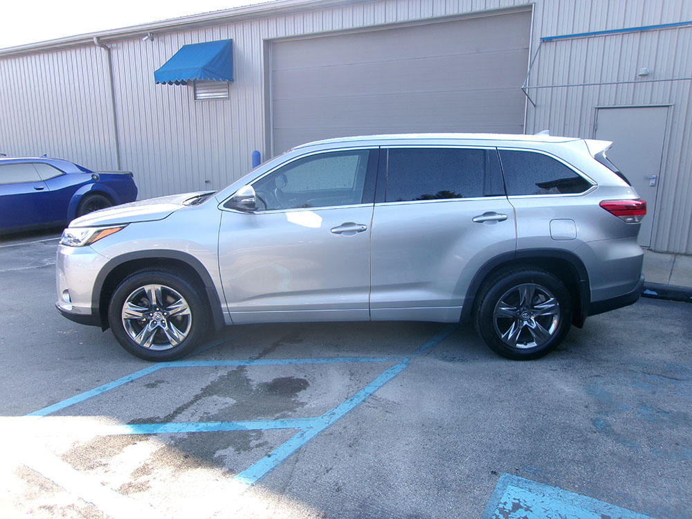 
								TOYOTA HIGHLANDER LIMITED full									