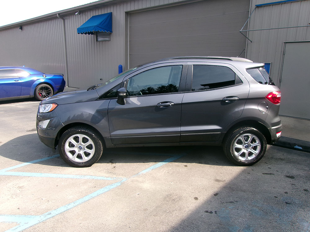 
								FORD ECOSPORT SE full									