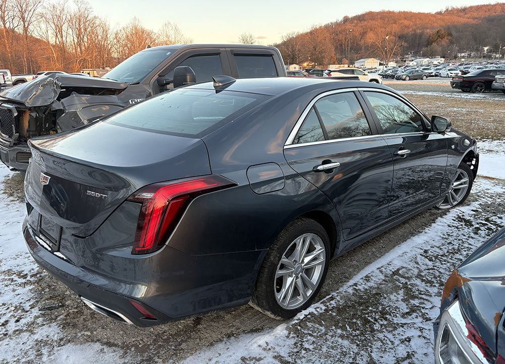 
								CADILLAC CT4 LUXURY full									