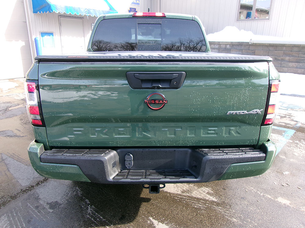 
								NISSAN FRONTIER PRO-4X CREW CAB full									