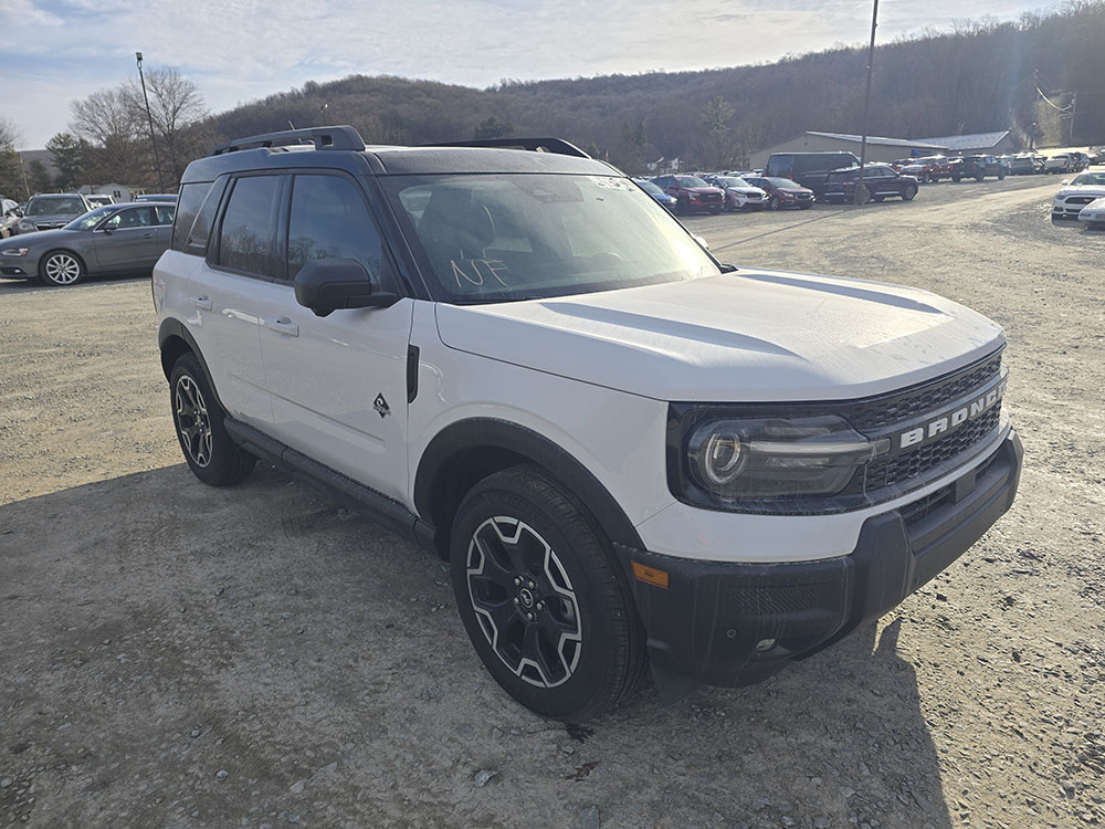 
								FORD BRONCO SPORT OUTER BANKS full									