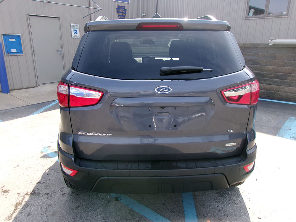 
								FORD ECOSPORT SE full									