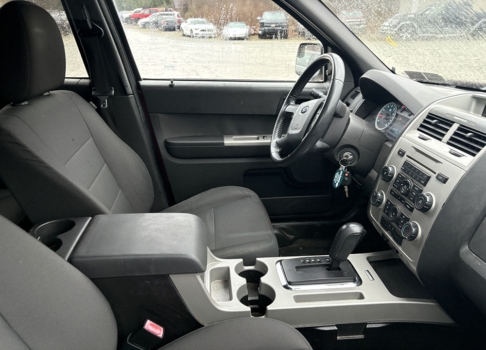 
								FORD ESCAPE XLT full									