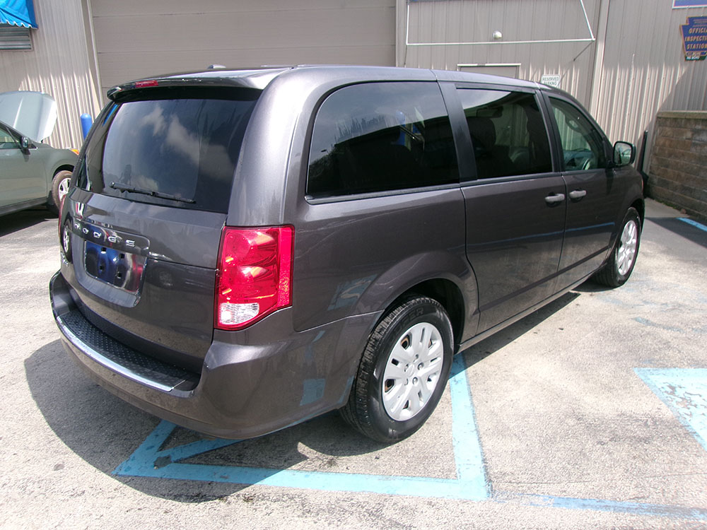 
								DODGE GRAND CARAVAN SE full									