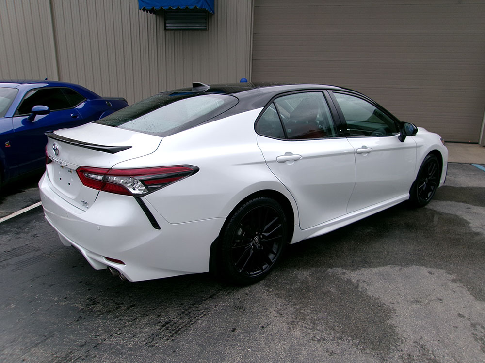 
								TOYOTA CAMRY XSE full									