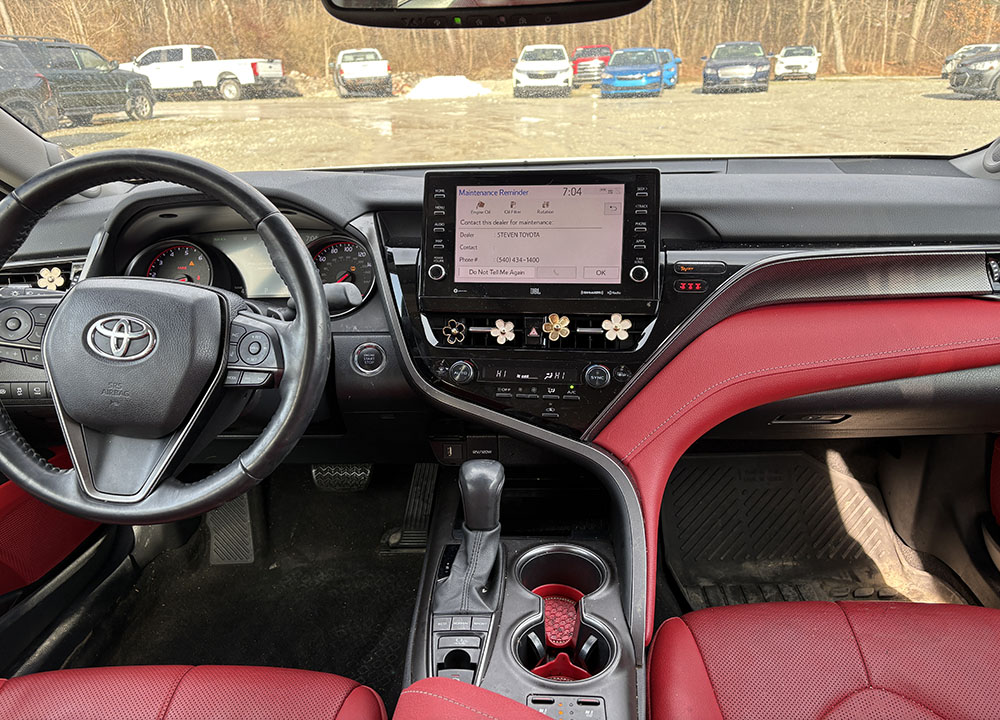 
								TOYOTA CAMRY XSE full									