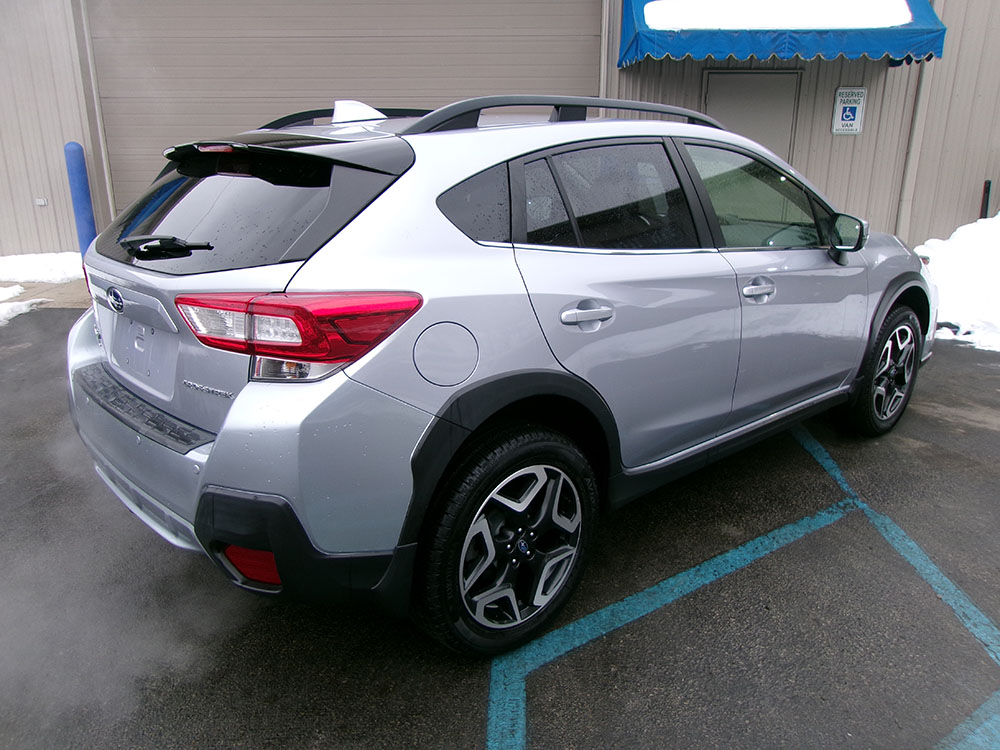 
								SUBARU CROSSTREK LIMITED full									
