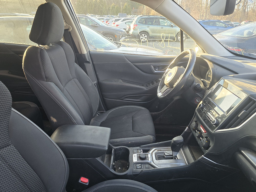 
								SUBARU FORESTER PREMIUM full									