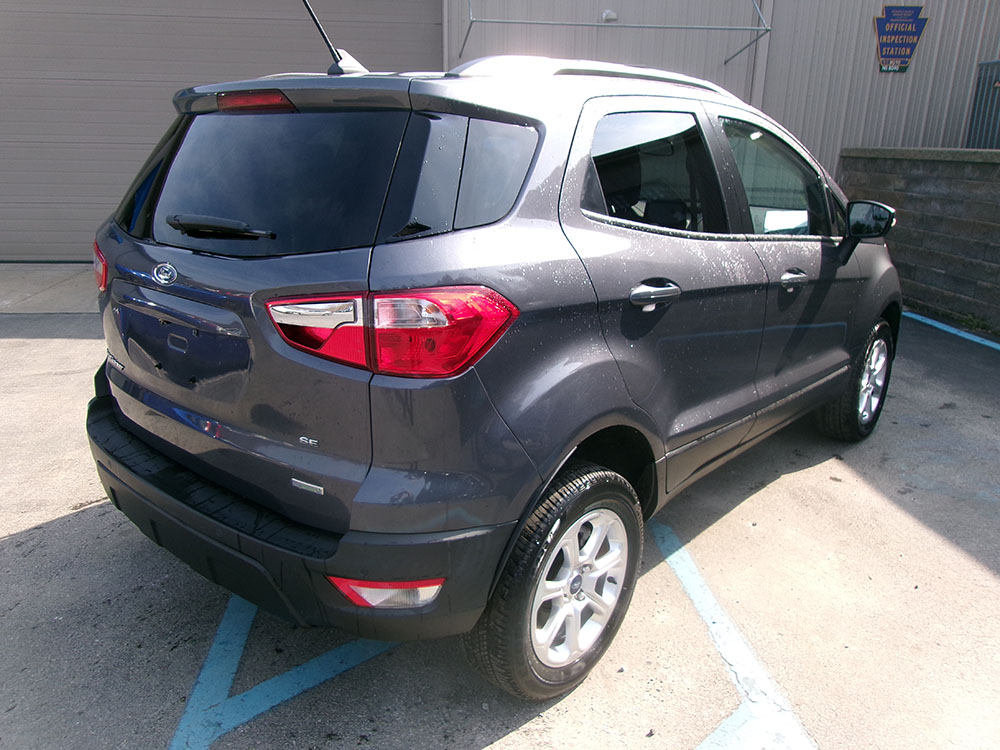 
								FORD ECOSPORT SE full									