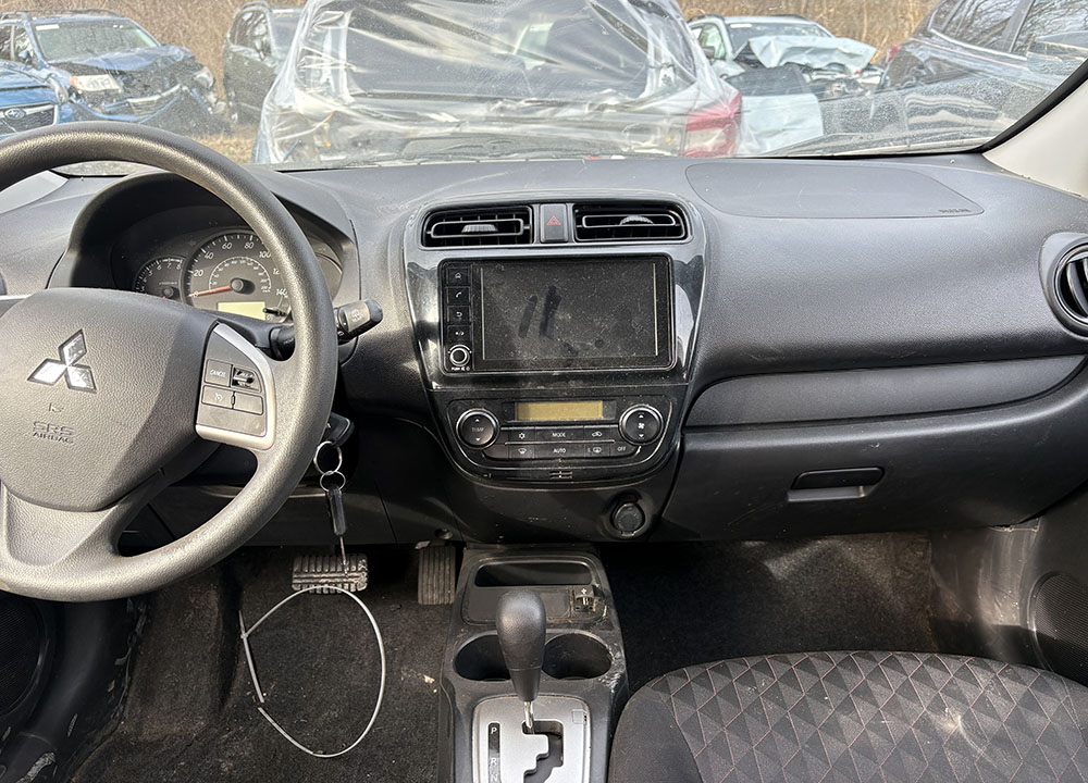 
								MITSUBISHI MIRAGE CARBONITE EDITION full									