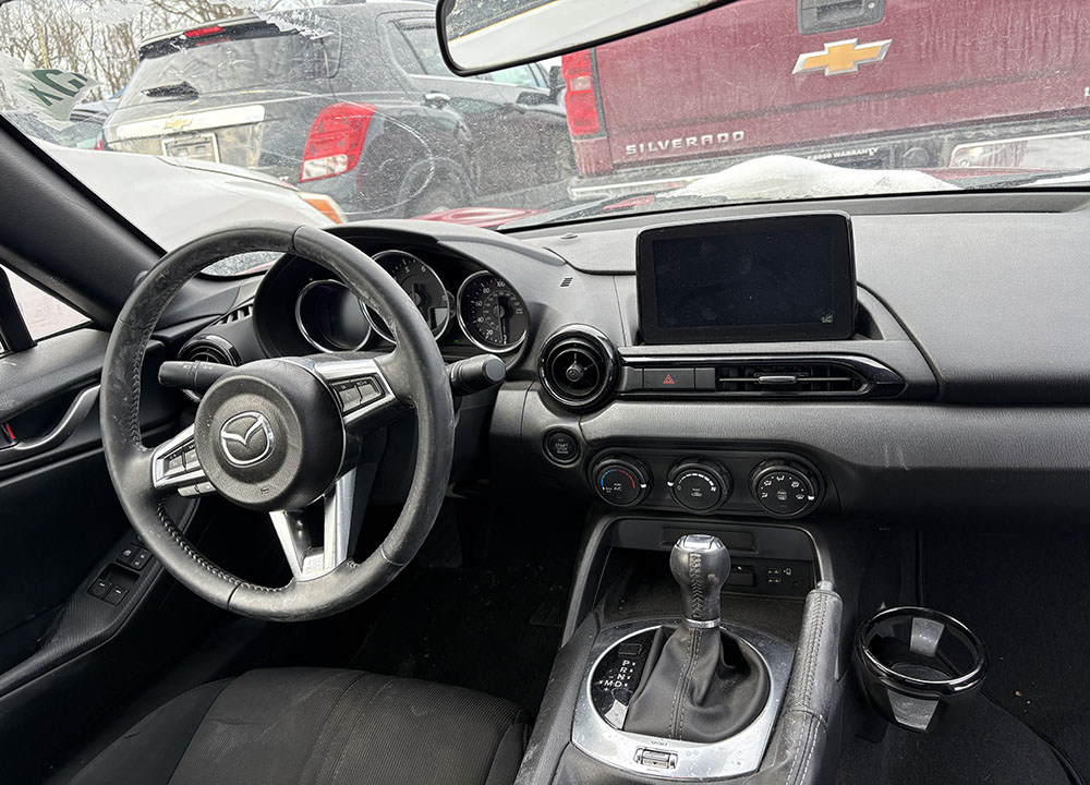 
								MAZDA MX-5 MIATA SPORT full									