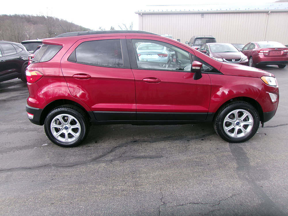 
								FORD ECOSPORT SE full									