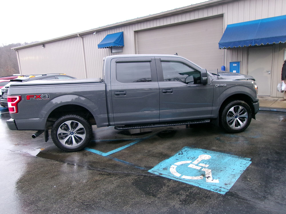 
								FORD F-150 FX4 SUPER CREW CAB full									