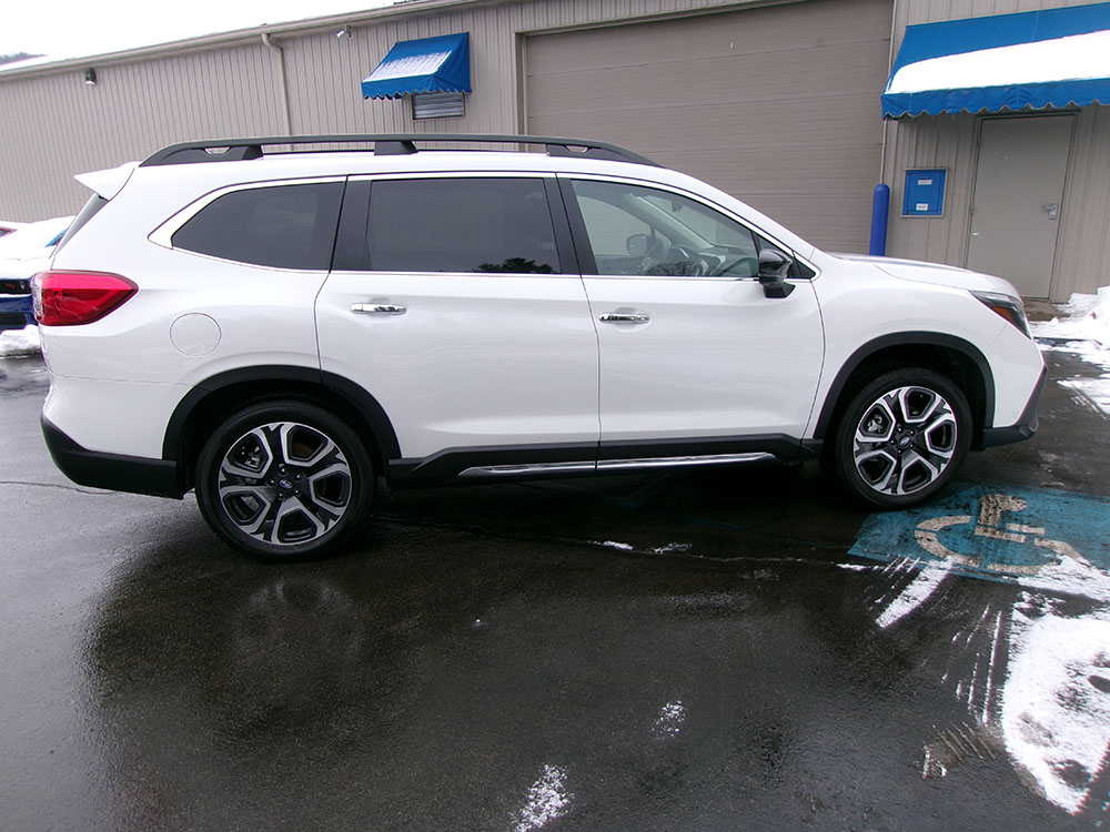 
								SUBARU ASCENT TOURING full									