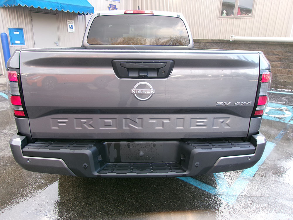 
								NISSAN FRONTIER SV KING CAB full									