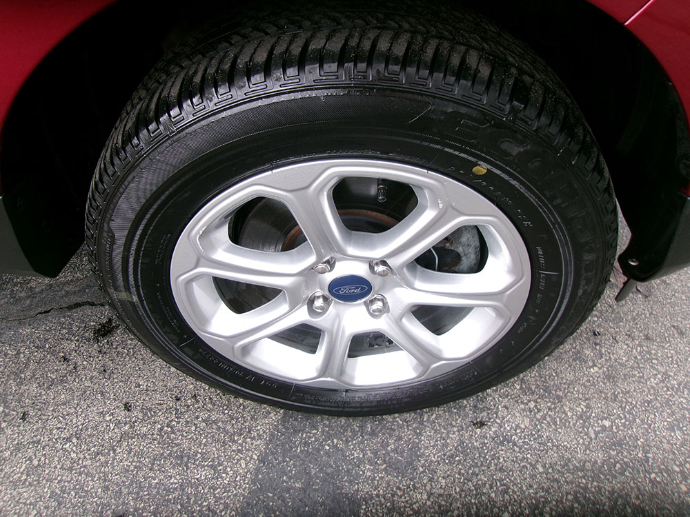 
								FORD ECOSPORT SE full									