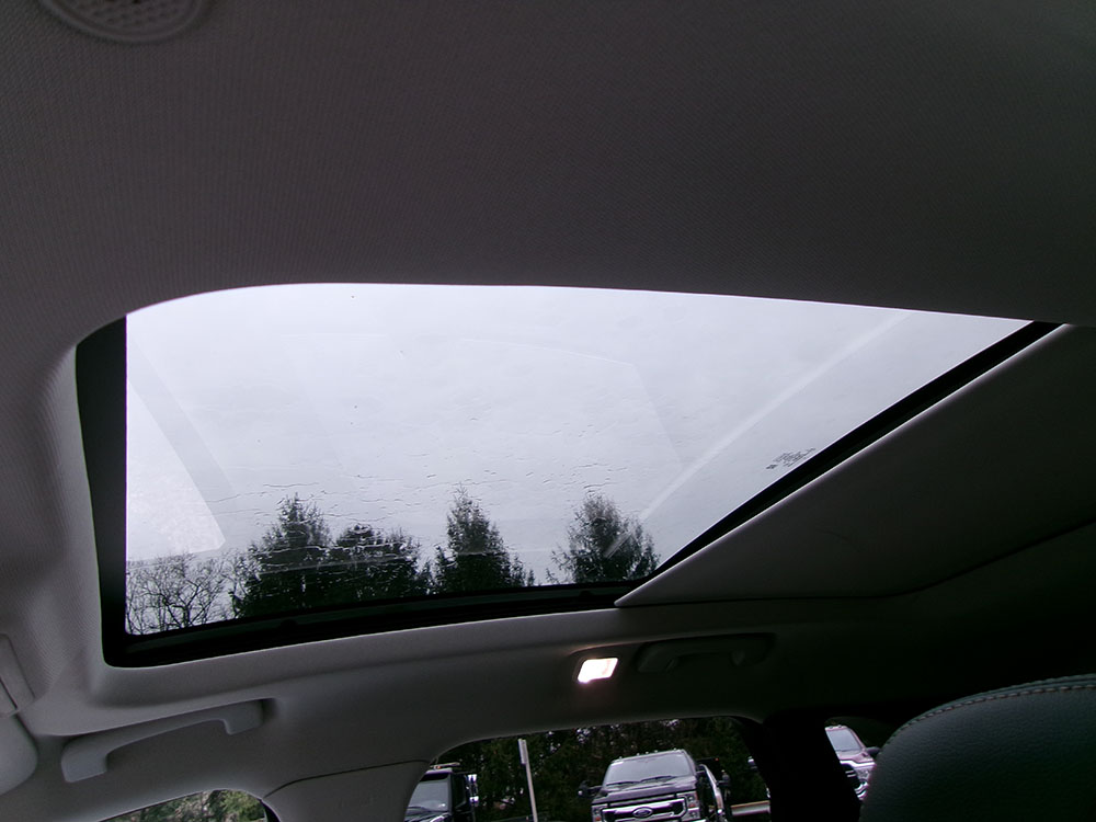 
								FORD ESCAPE TITANIUM full									