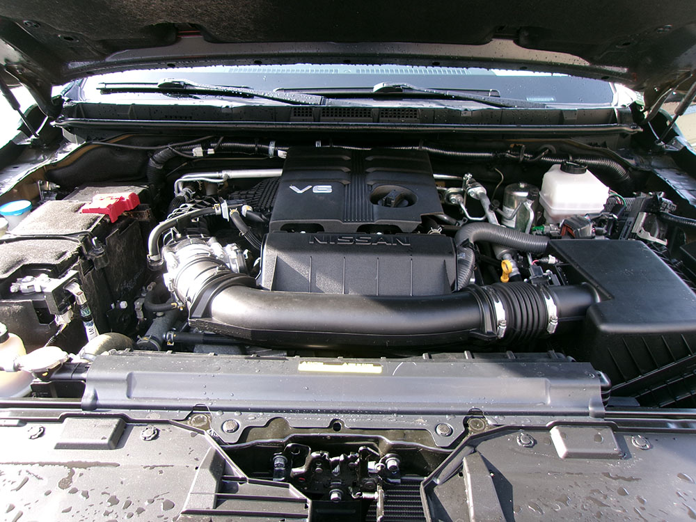 
								NISSAN FRONTIER PRO-4X CREW CAB full									