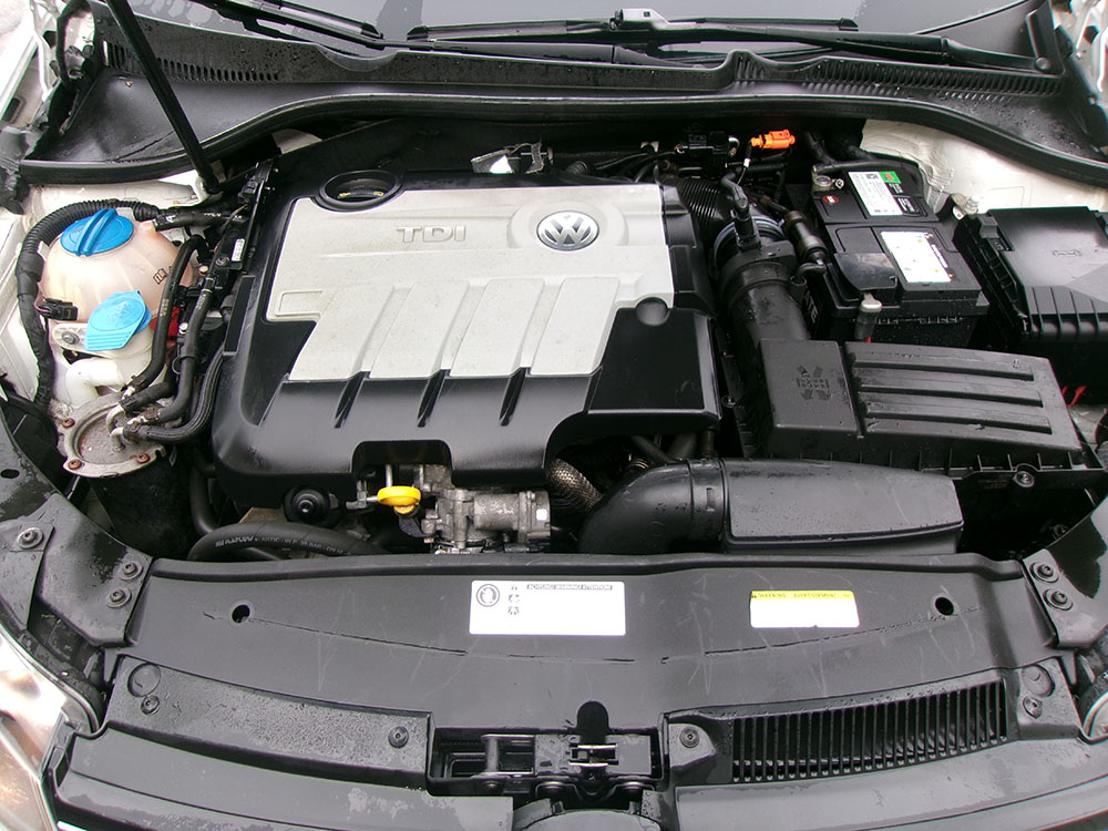 
								VOLKSWAGEN JETTA TDI full									