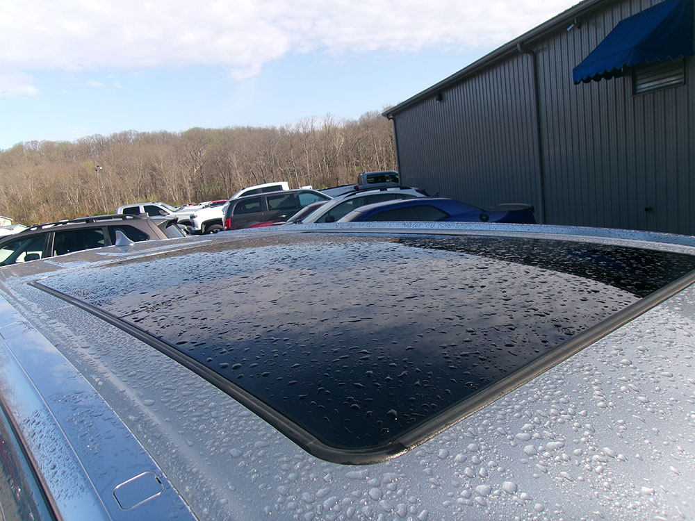 
								TOYOTA HIGHLANDER LIMITED full									