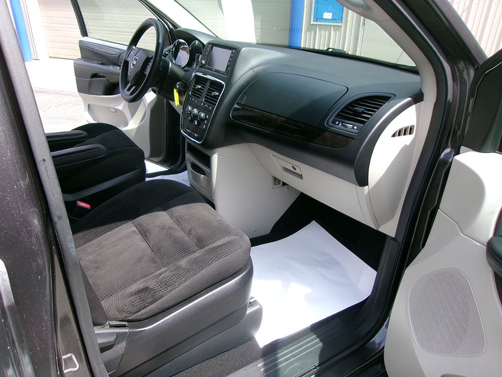 
								DODGE GRAND CARAVAN SE full									