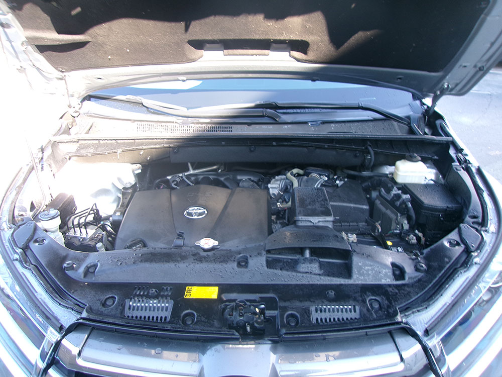 
								TOYOTA HIGHLANDER LIMITED full									