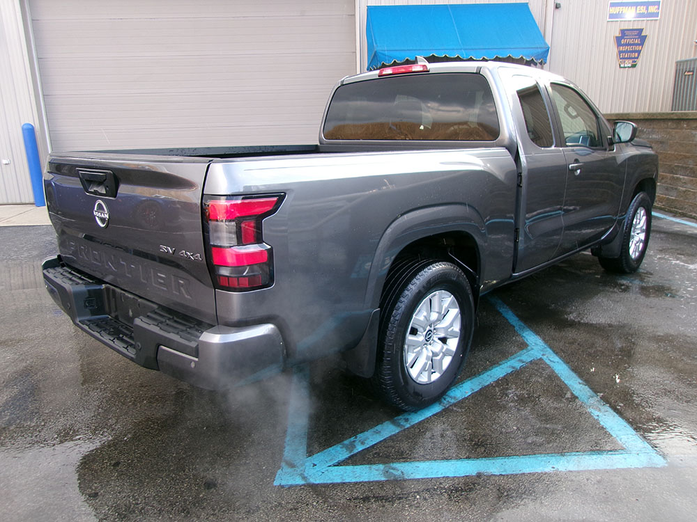 
								NISSAN FRONTIER SV KING CAB full									