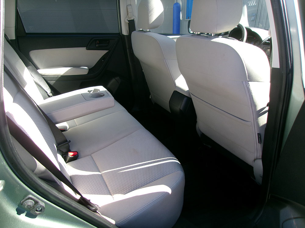 
								SUBARU FORESTER PREMIUM full									