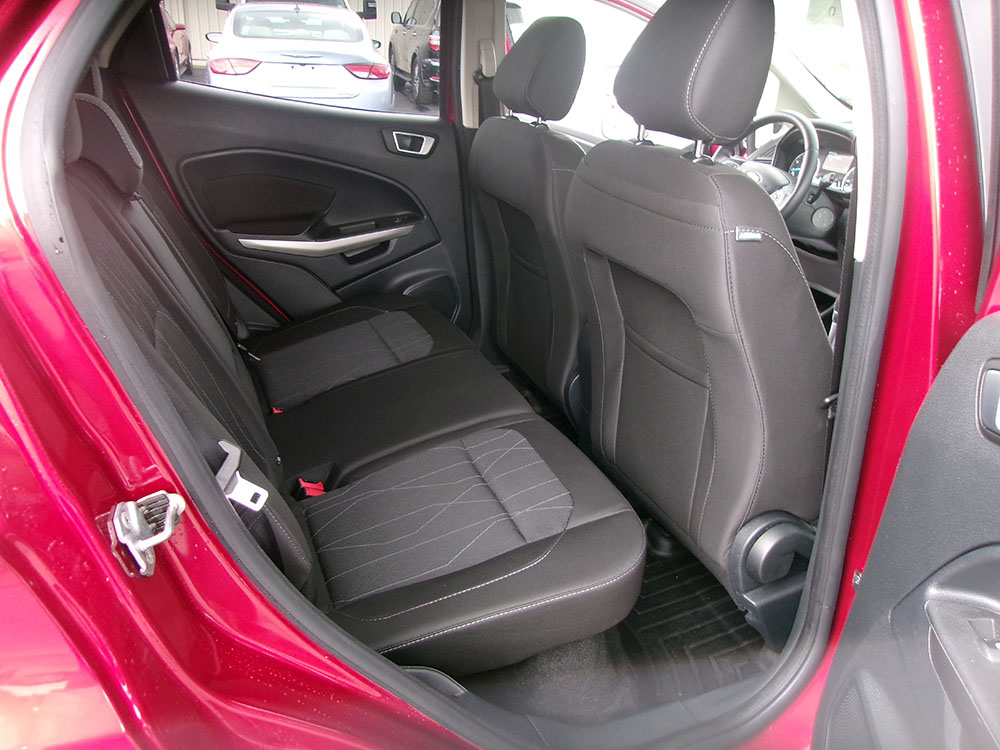 
								FORD ECOSPORT SE full									