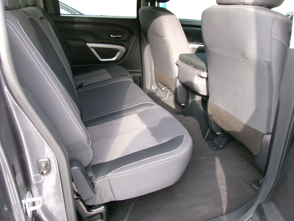 
								NISSAN TITAN SV CREW CAB full									