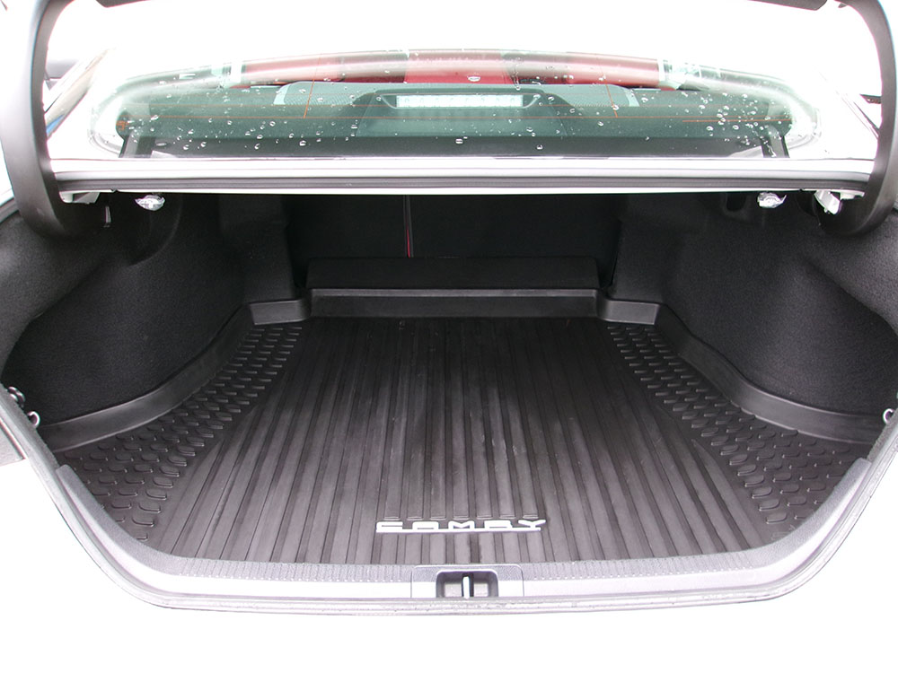 
								TOYOTA CAMRY XSE full									