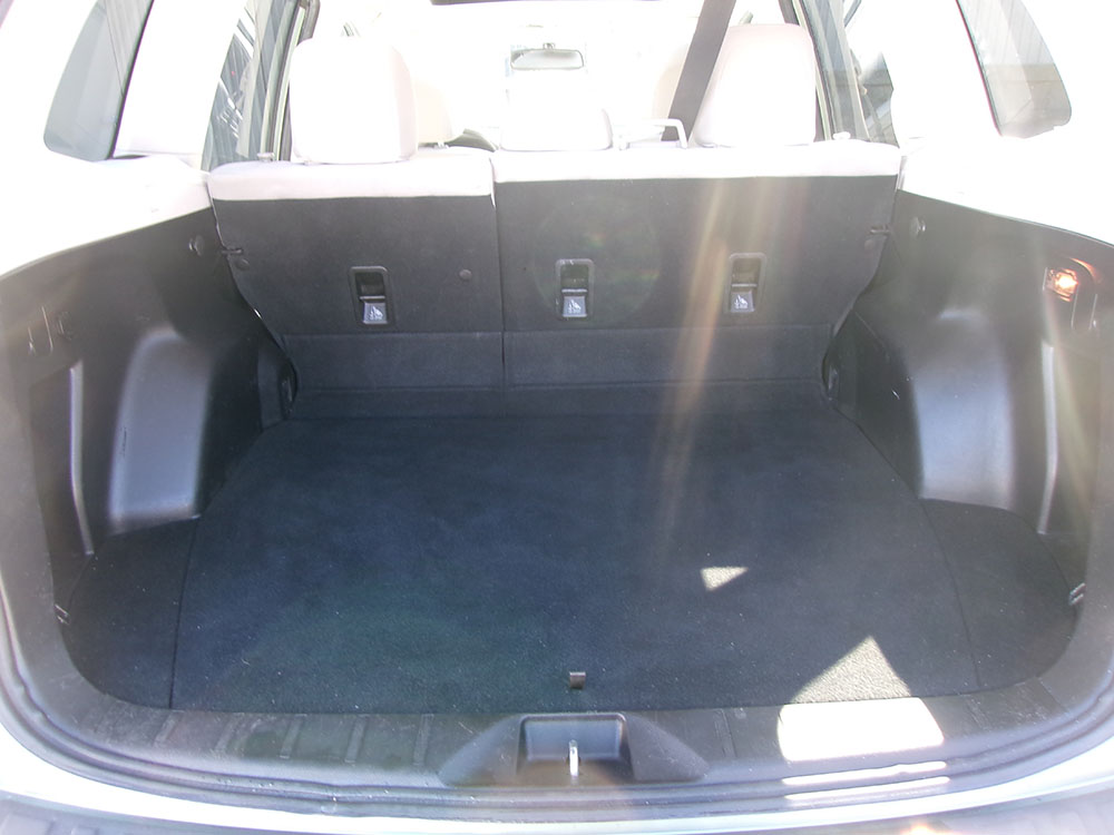 
								SUBARU FORESTER PREMIUM full									