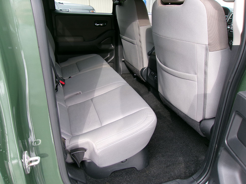 
								NISSAN FRONTIER SV CREW CAB full									