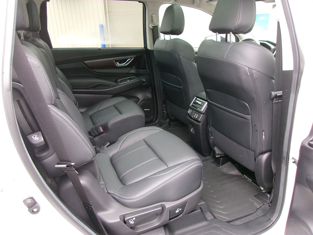 
								SUBARU ASCENT TOURING full									