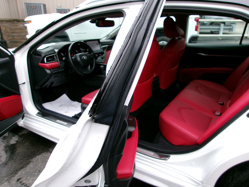 
								TOYOTA CAMRY XSE full									