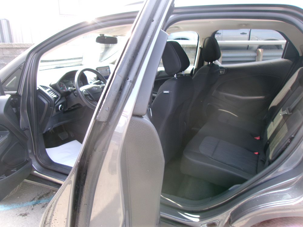 
								FORD ECOSPORT SE full									