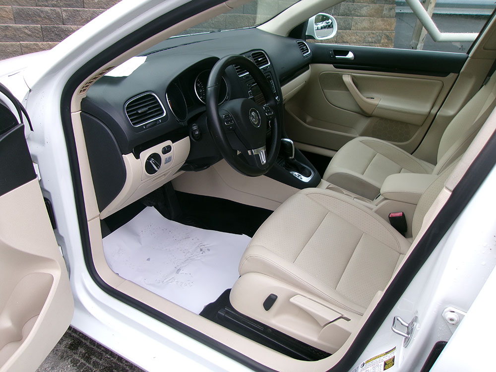 
								VOLKSWAGEN JETTA TDI full									